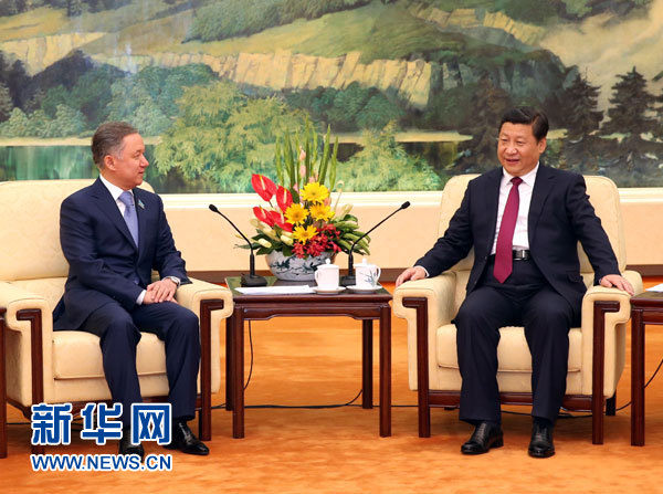 10月15日,国家主席习近平在北京人民大会堂会见哈萨克斯坦议会下院议长尼格马图林。新华社记者 庞兴雷 摄